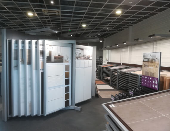 La partie carrelage intérieur au magasin Wendel de Villeneuve-sur-Lot