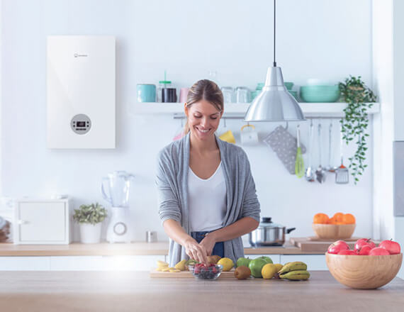 Une chaudière gaz installée dans une cuisine pour le chauffage climatisation