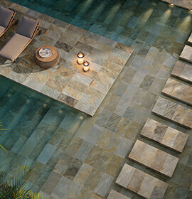 Carrelage qui évoque les nuances chromatiques de la pierre de Bali tout en donnant un côté exotique à votre extérieur.