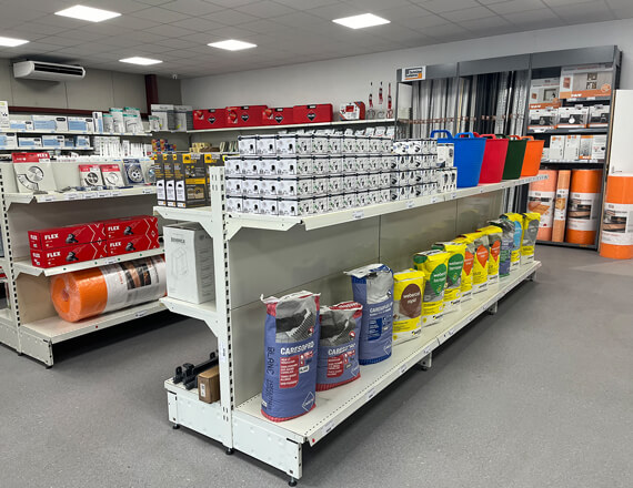 Colle, joint, carrelage, plomberie, électricité. Magasin Wendel Fumel